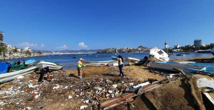 pescadores-marineros-acapulco-estiman-200-muertes-100-desaparecidos-otis-1024x529