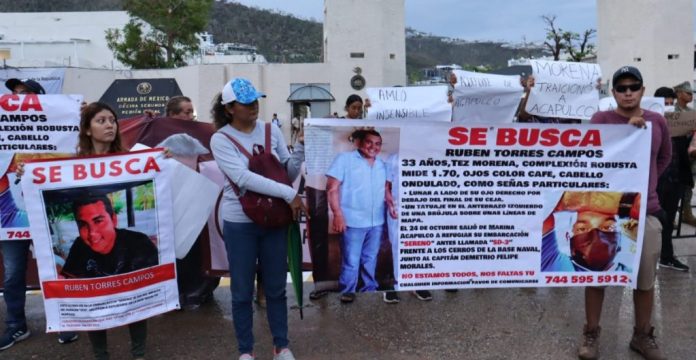 otis-acapulco-protesta-base-naval-1024x529