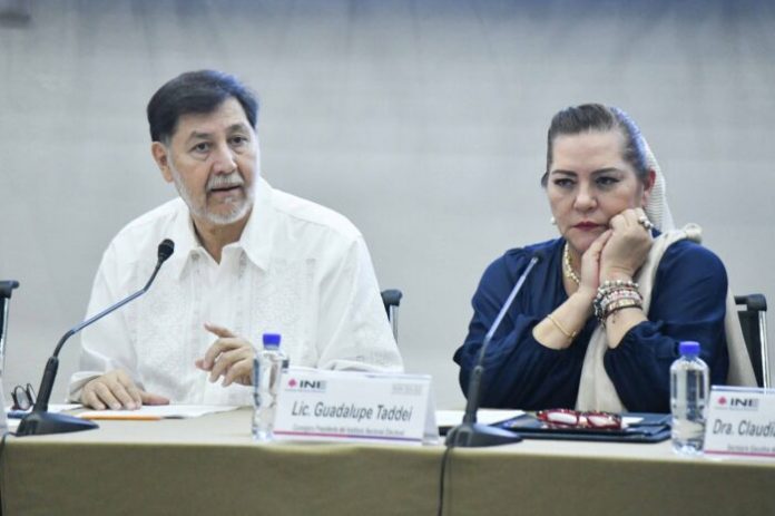 senado-fernandez-norona-ine-guadalupe-taddei-entrega-lista-candidaturas-eleccion-judicial-2-12022025-700x466