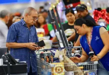 “Se nos cae la economía”: Mexicanos pierden la fe y la confianza del consumidor firma su peor desplome en 4 años